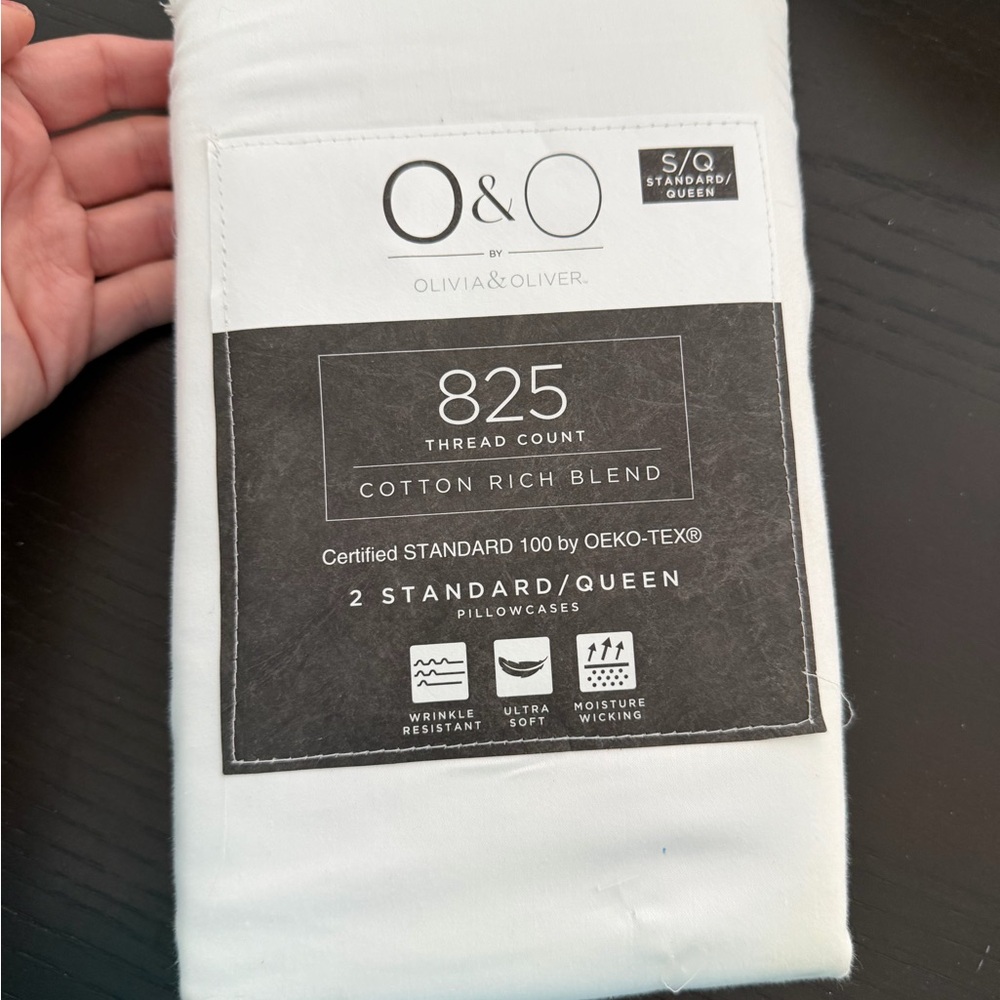 ☀️🌴Olivia & Oliver White Pillowcases